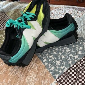 New Balance 327 Summer Jade Black